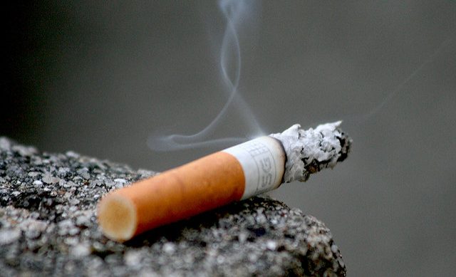 Blog post-Réduisez votre risque de maladie pulmonaire grave causée par le corona virus en arrêtant de fumer et en fumant des cigarettes
